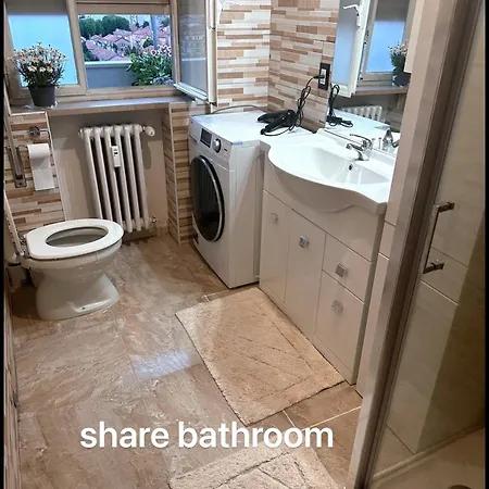 Δωμάτια σε οικογενειακή κατοικία Miela *